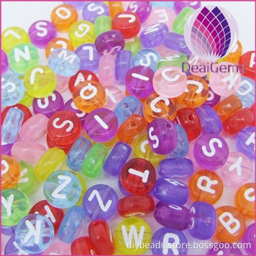 Wholesale beautiful fashion oblate acrylic alphabet beads letter beads alphabet for necklace